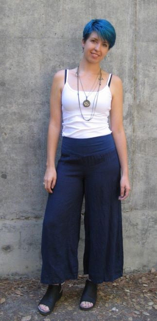 Rachel in medium Calypso Linen Pant - Midnight
